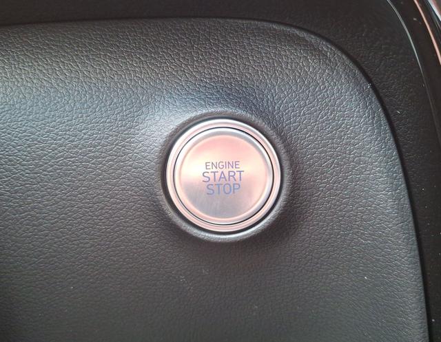 Hyundai / Staria / Grau / Comfort / / , Beispielbilder, ggf. teilweise mit Sonderausstattung