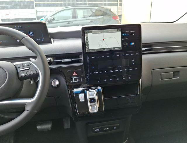 Hyundai / Staria / Grau / Comfort / / , Beispielbilder, ggf. teilweise mit Sonderausstattung