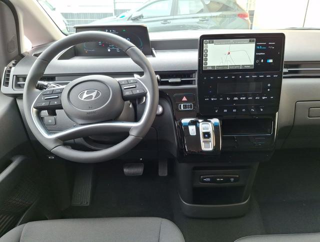 Hyundai / Staria / Grau / Comfort / / , Beispielbilder, ggf. teilweise mit Sonderausstattung