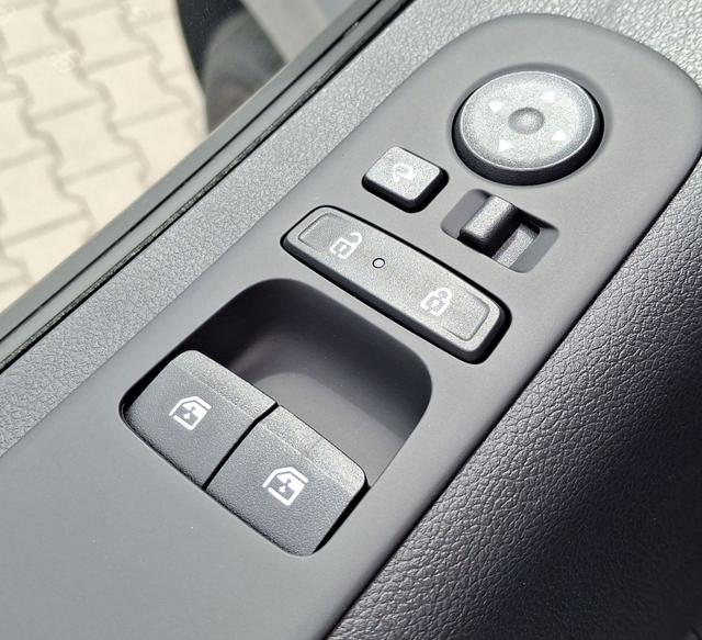 Hyundai / Staria / Silber / Comfort Plus / / , Beispielbilder, ggf. teilweise mit Sonderausstattung