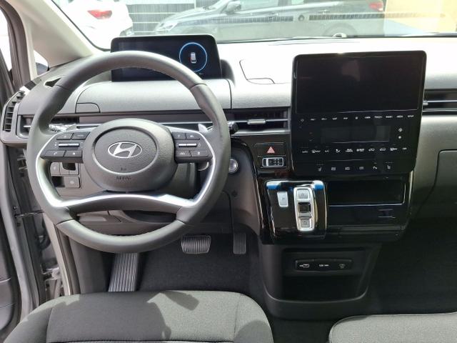 Hyundai / Staria / Silber / Comfort Plus / / , Beispielbilder, ggf. teilweise mit Sonderausstattung