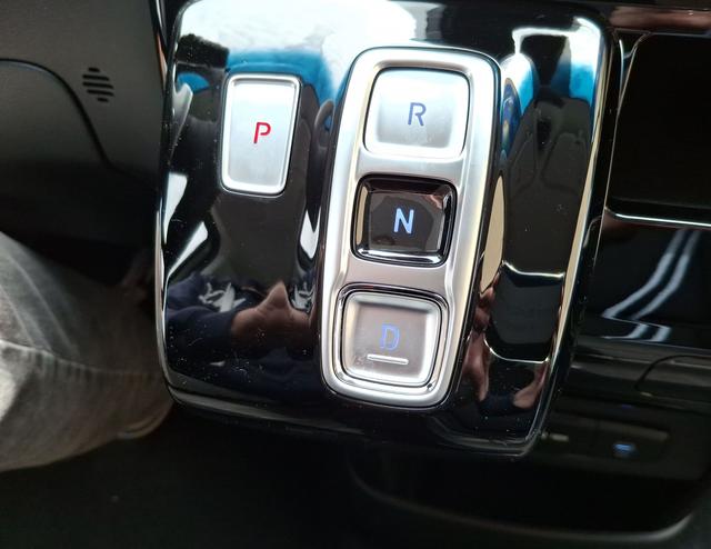 Hyundai / Staria / Silber / Comfort Plus / / , Beispielbilder, ggf. teilweise mit Sonderausstattung
