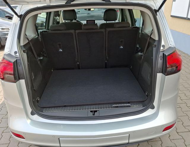 Opel / Zafira Tourer / / / / 