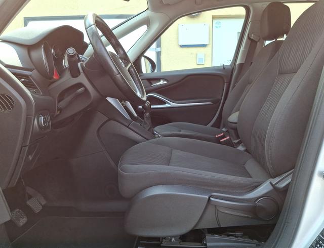 Opel / Zafira Tourer / / / / 