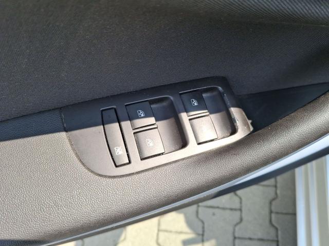 Opel / Zafira Tourer / / / / 