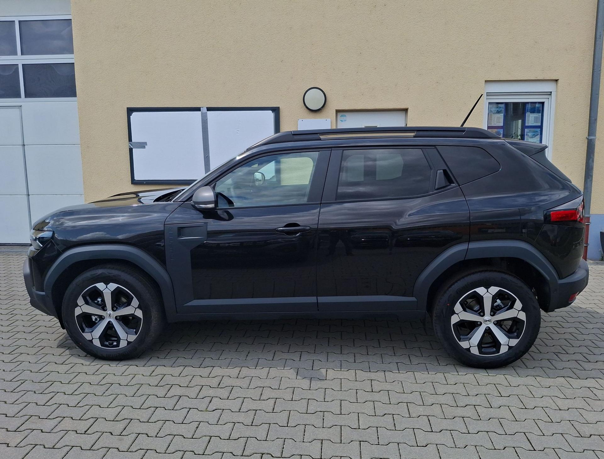 Dacia / Duster / Schwarz / Journey /  / 