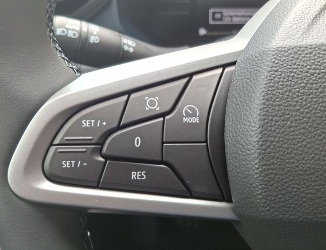 Dacia / Duster / Schwarz / Journey / / , Beispielbilder, ggf. teilweise mit Sonderausstattung
