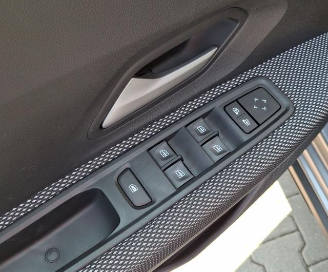 Dacia / Sandero Stepway / Grau / Expression / / , Beispielbilder, ggf. teilweise mit Sonderausstattung