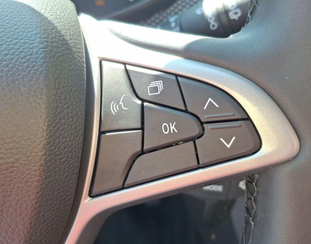 Dacia / Sandero Stepway / Grau / Expression / / , Beispielbilder, ggf. teilweise mit Sonderausstattung