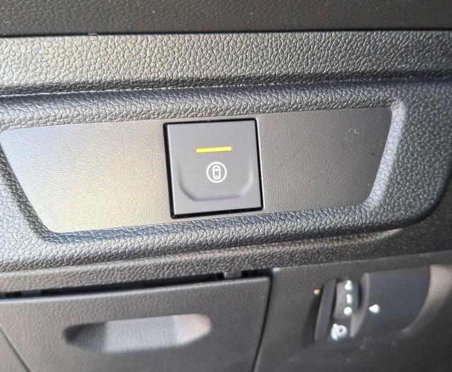 Dacia / Sandero Stepway / Grau / Expression / / , Beispielbilder, ggf. teilweise mit Sonderausstattung