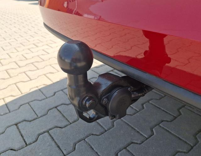 Volkswagen / Golf Variant / Rot / Ltd People AHK / Red Kings / , Beispielbilder, ggf. teilweise mit Sonderausstattung