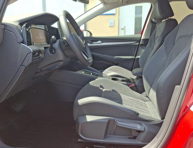 Volkswagen / Golf Variant / Rot / Ltd People AHK / Red Kings / , Beispielbilder, ggf. teilweise mit Sonderausstattung