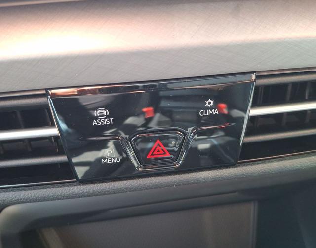 Volkswagen / Golf Variant / Rot / Ltd People AHK / Red Kings / , Beispielbilder, ggf. teilweise mit Sonderausstattung