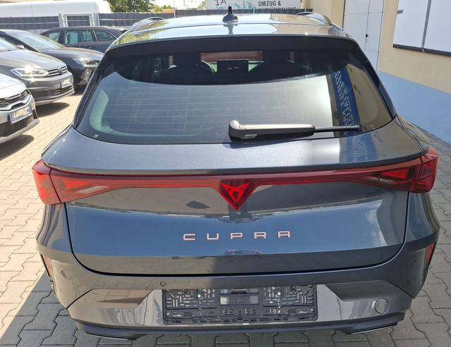 Cupra / Leon Sportstourer / Grau / / / , Beispielbilder, ggf. teilweise mit Sonderausstattung