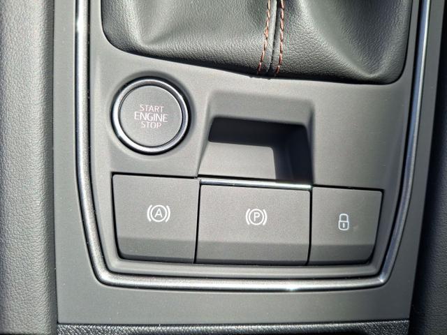 Cupra / Leon Sportstourer / Grau / / / , Beispielbilder, ggf. teilweise mit Sonderausstattung