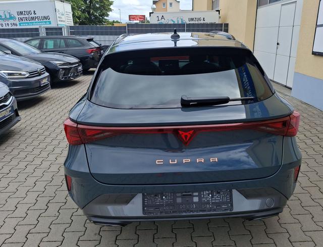 Cupra / Leon Sportstourer / Blau / Basis / / , Beispielbilder, ggf. teilweise mit Sonderausstattung