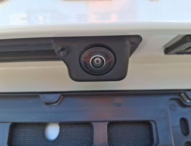 Volkswagen / Golf Variant / Weiß / Ltd People / / , Beispielbilder, ggf. teilweise mit Sonderausstattung