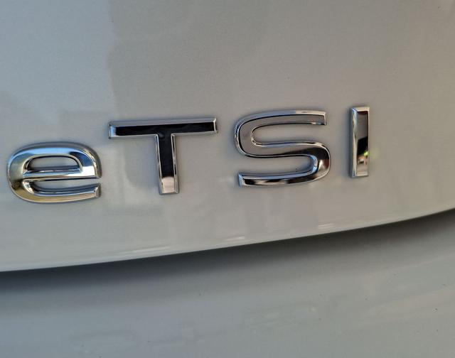 Volkswagen / Golf Variant / Weiß / Ltd People / / , Beispielbilder, ggf. teilweise mit Sonderausstattung