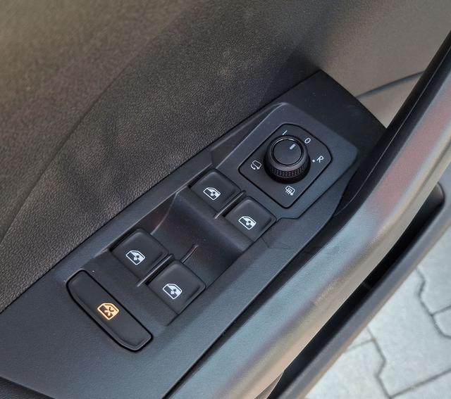 Volkswagen / T-Cross / Grau / Life / / , Beispielbilder, ggf. teilweise mit Sonderausstattung
