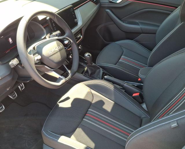 Skoda / Kamiq / Schwarz / Monte Carlo AHK / / , Beispielbilder, ggf. teilweise mit Sonderausstattung