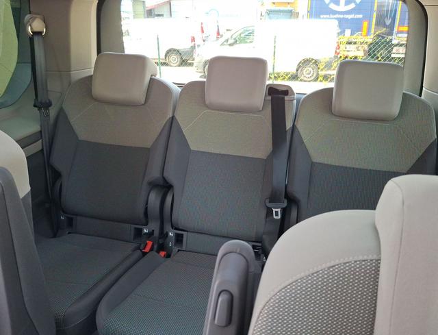 Volkswagen / T7 Multivan / Weiß / Edition Easy Open Travel / / , Beispielbilder, ggf. teilweise mit Sonderausstattung