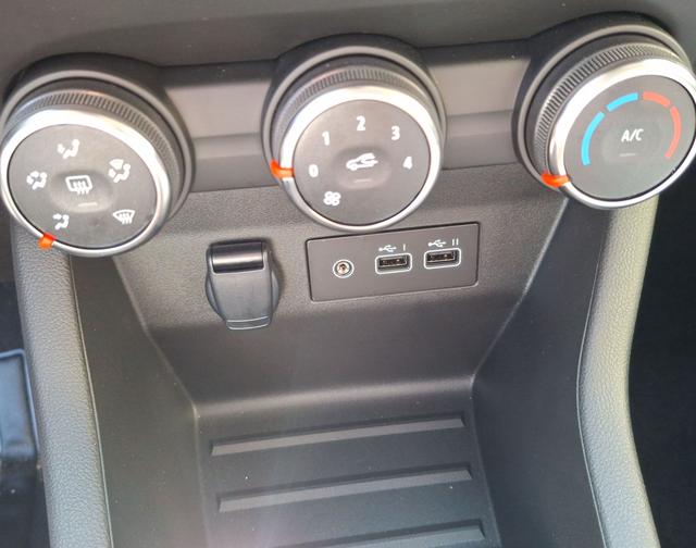 Renault Clio Evolution SHZ Navi Kamera Tempomat 