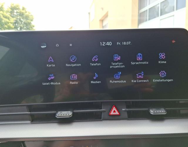 Kia / Sportage / Grün / Edition 30 / / , Beispielbilder, ggf. teilweise mit Sonderausstattung