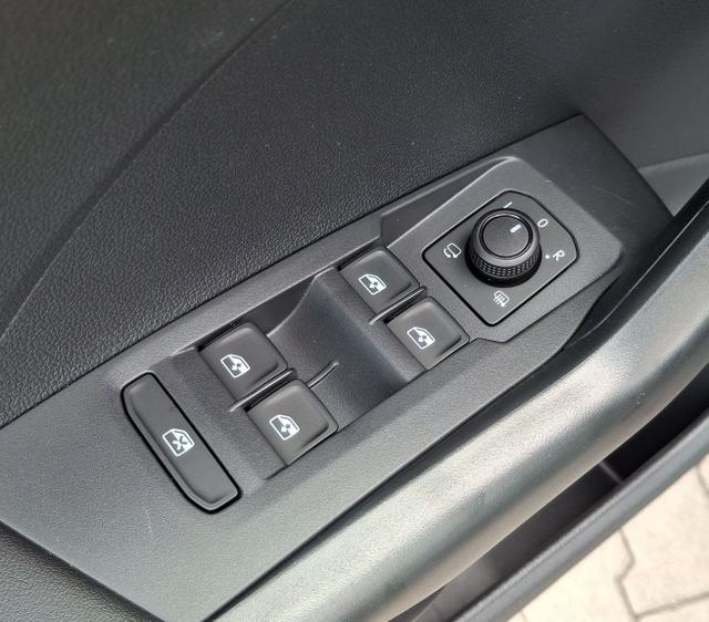Volkswagen / T-Cross / Schwarz / Limited Life / / , Beispielbilder, ggf. teilweise mit Sonderausstattung