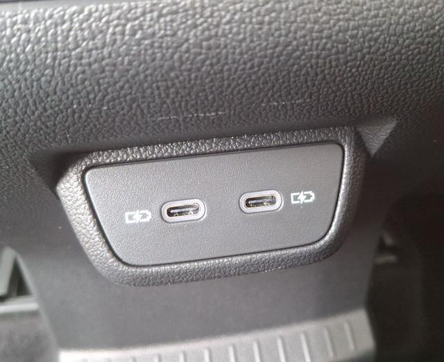 Volkswagen / T-Cross / Schwarz / Limited Life / / , Beispielbilder, ggf. teilweise mit Sonderausstattung