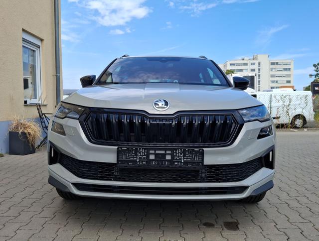 Skoda / Karoq / Grau / Sportline +AHK / / , Beispielbilder, ggf. teilweise mit Sonderausstattung