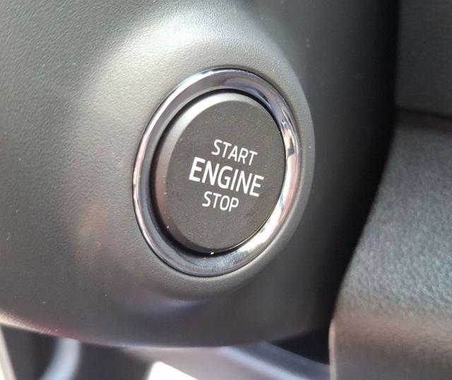 Skoda / Karoq / Grau / Sportline +AHK / / , Beispielbilder, ggf. teilweise mit Sonderausstattung