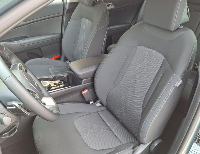 Kia / Sportage / Grau / Exklusive / / , Beispielbilder, ggf. teilweise mit Sonderausstattung