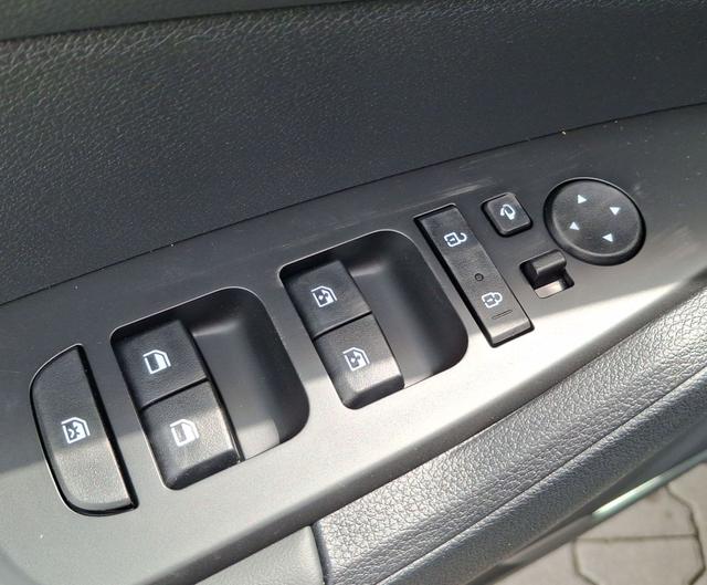 Kia / Sportage / Grau / Exklusive / / , Beispielbilder, ggf. teilweise mit Sonderausstattung