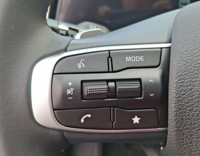 Kia / Sportage / Grau / Exklusive / / , Beispielbilder, ggf. teilweise mit Sonderausstattung