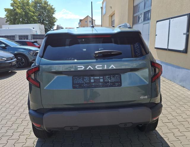 Dacia / Duster / Grün / Journey / / , Beispielbilder, ggf. teilweise mit Sonderausstattung