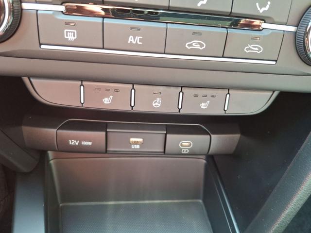 Kia / Ceed / Schwarz / Spin / / , Beispielbilder, ggf. teilweise mit Sonderausstattung