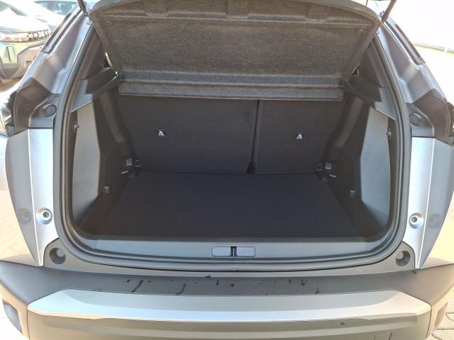 Peugeot / 2008 / Silber / Allure / Selektion Grey / , Beispielbilder, ggf. teilweise mit Sonderausstattung