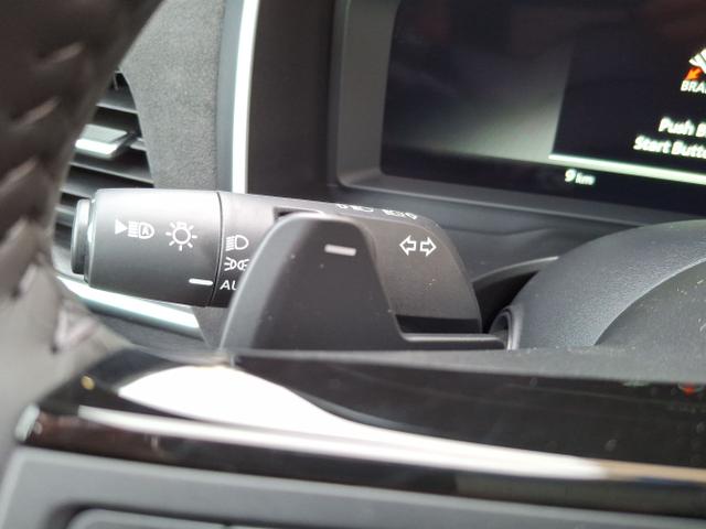 Nissan / Qashqai / Rot / Tekna+ / / , Bild dient zur Illustration und zeigt aufpreispflichtige Sonderausstattung. "Die Herstellergarantie beginnt bei EU-Fahrzeugen bereits bei Auslieferung vom ausl&auml;ndischen Lieferanten und kann um mehr als 14 Tage verk&uuml;rzt sein.