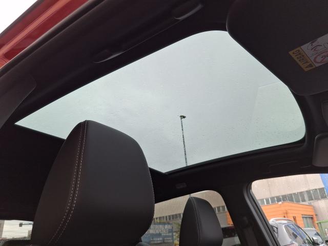 Nissan / Qashqai / Rot / Tekna+ / / , Bild dient zur Illustration und zeigt aufpreispflichtige Sonderausstattung. "Die Herstellergarantie beginnt bei EU-Fahrzeugen bereits bei Auslieferung vom ausl&auml;ndischen Lieferanten und kann um mehr als 14 Tage verk&uuml;rzt sein.