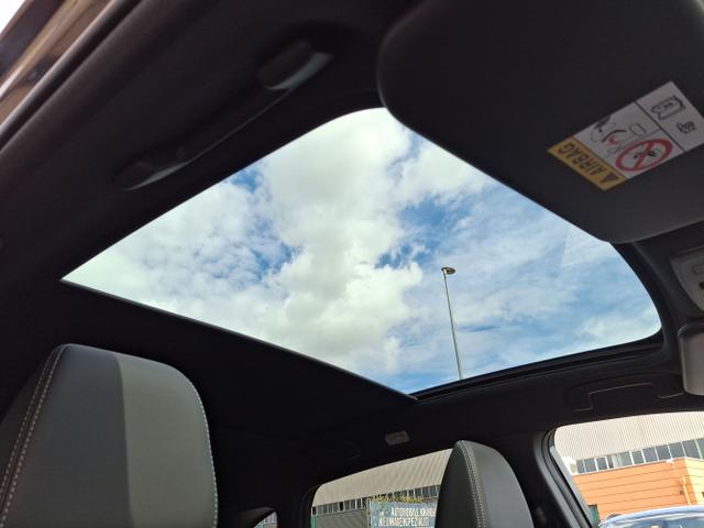 Nissan / Qashqai / Schwarz / Tekna + / / , Bild dient zur Illustration und zeigt aufpreispflichtige Sonderausstattung. "Die Herstellergarantie beginnt bei EU-Fahrzeugen bereits bei Auslieferung vom ausl&auml;ndischen Lieferanten und kann um mehr als 14 Tage verk&uuml;rzt sein.