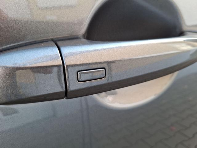 Nissan / Qashqai / Grau / Tekna + / / , Beispielbilder, ggf. teilweise mit Sonderausstattung