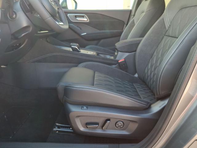 Nissan / Qashqai / Grau / Tekna + / / , Beispielbilder, ggf. teilweise mit Sonderausstattung