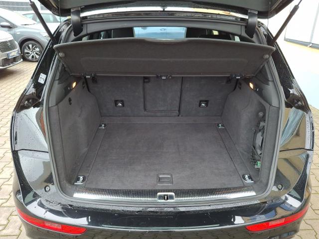 Audi / SQ5 / / / / 