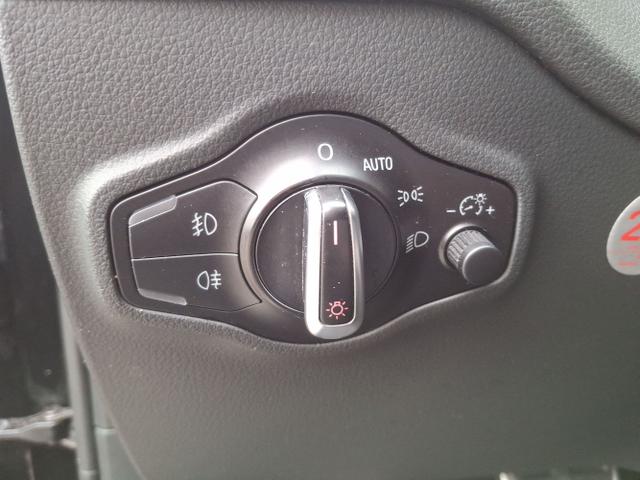 Audi / SQ5 / / / / 