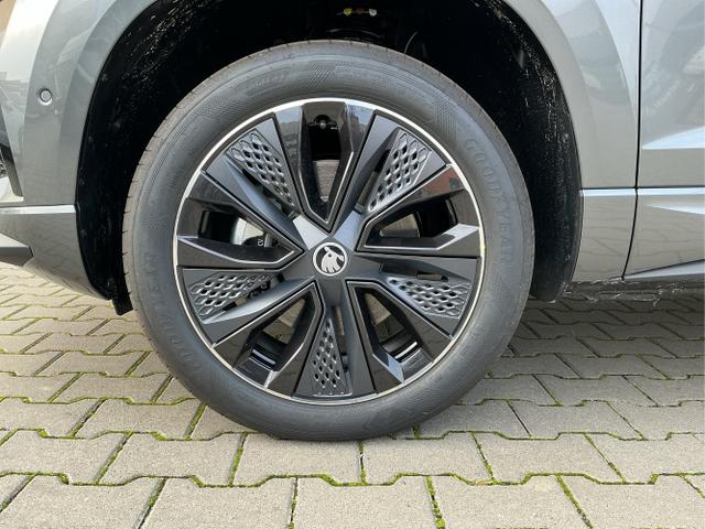 Skoda / Karoq / Grau / Sportline / Graphite Grau / , Beispielbilder, ggf. teilweise mit Sonderausstattung