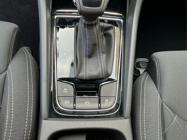 Skoda / Karoq / Grau / Sportline / Graphite Grau / , Beispielbilder, ggf. teilweise mit Sonderausstattung