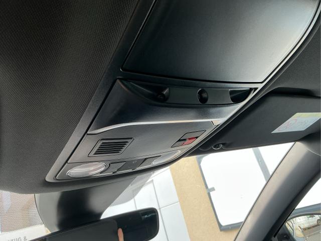 Skoda / Karoq / Grau / Sportline / Graphite Grau / , Beispielbilder, ggf. teilweise mit Sonderausstattung