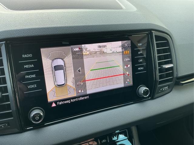 Skoda / Karoq / Grau / Sportline / Graphite Grau / , Beispielbilder, ggf. teilweise mit Sonderausstattung