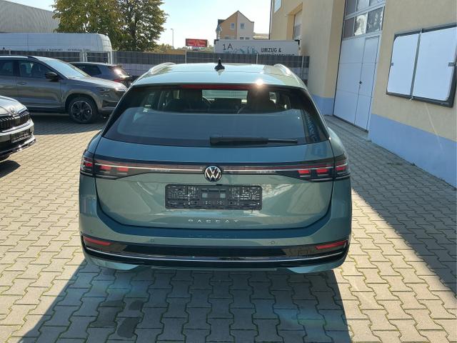 Volkswagen / Passat Variant / Grün / Elegance+AHK / Maripositgrün / , Beispielbilder, ggf. teilweise mit Sonderausstattung