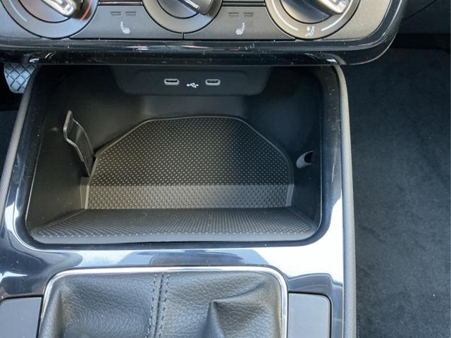 Skoda / Fabia / Grau / 130 Jahre / Graphite Grau / , Beispielbilder, ggf. teilweise mit Sonderausstattung